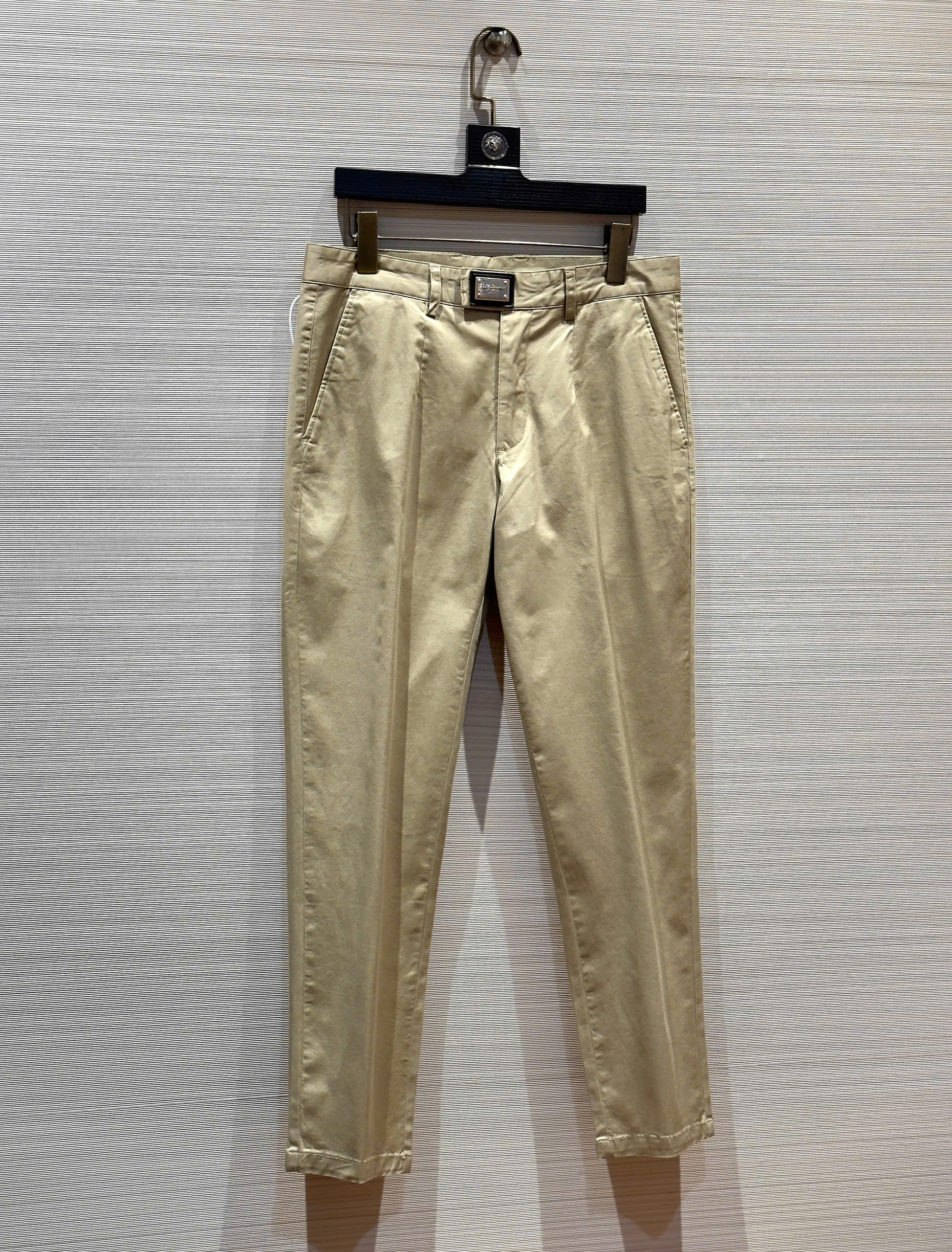 Quần dài kaki Dolce Gabbana DG Nâu trơn logo tag vuông cạp Like Auth 1-1 on web DDT